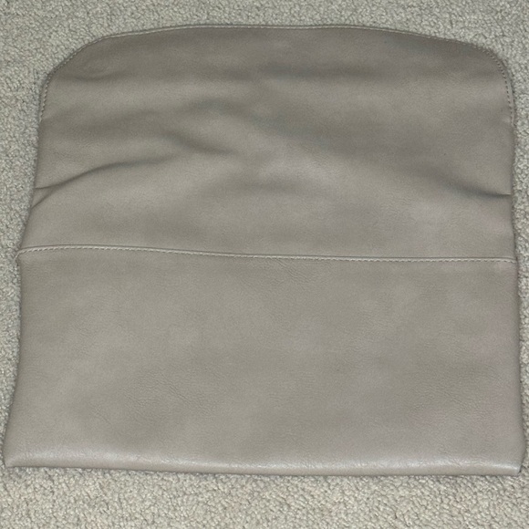 Tan Clutch - Picture 3 of 4
